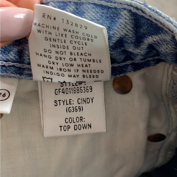 GRLFRND Cindy Jean Shorts in Top Down - Picture 9 of 12